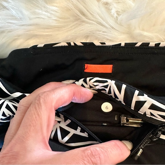 Lululemon Women’s Black & White Lined Tennis Skirt  Size 6 #515 - Picture 4 of 4